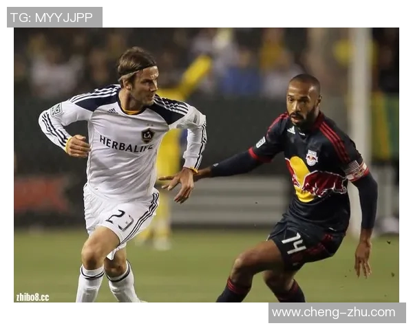 戴发箍的足球明星们如何在赛场上展现个性与风采